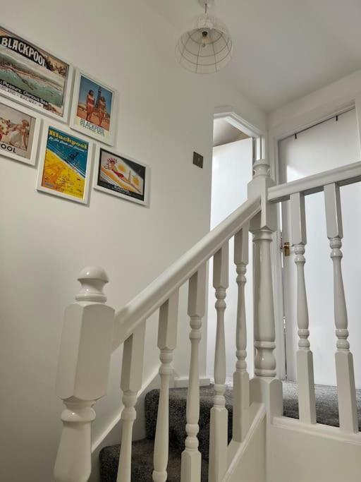 Hidden Gem W/ Parking Short Walk To Pleasure Beach Blackpool Eksteriør bilde